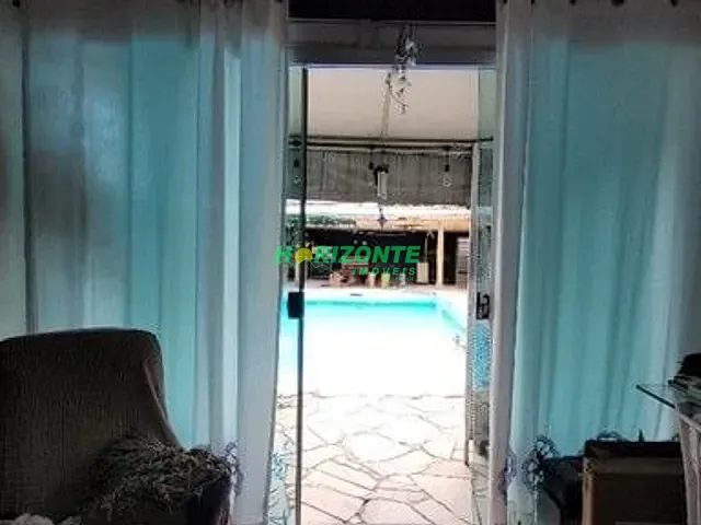 Casa com 720m² 6 quartos e 7 banheiros, à venda, no bairro Jardim das Colinas em São José dos Campos