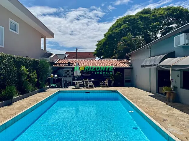 Casa com 720m² 6 quartos e 7 banheiros, à venda, no bairro Jardim das Colinas em São José dos Campos