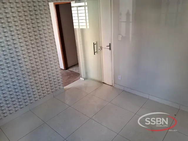 Casa 2 quartos e 1 banheiro, para alugar, no bairro Centro em Nova Odessa