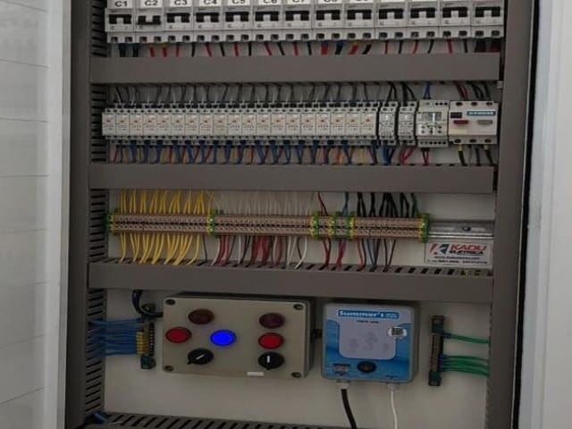 Casa com 450m² 3 quartos e 5 banheiros, à venda, no bairro Terras de São José em São João da Boa Vista