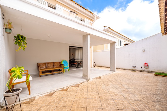 Casa com 180m² 3 quartos e 3 banheiros, à venda, no bairro Tamboré em Santana de Parnaíba