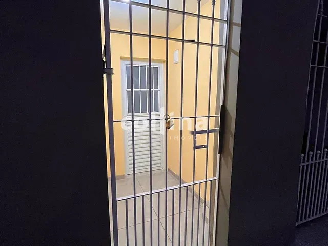 Casa com 80m² 3 quartos e 3 banheiros, à venda, no bairro São Pedro em Osasco