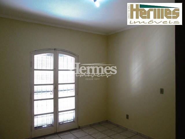 Casa, 3 quartos, 332 m² - Foto 37