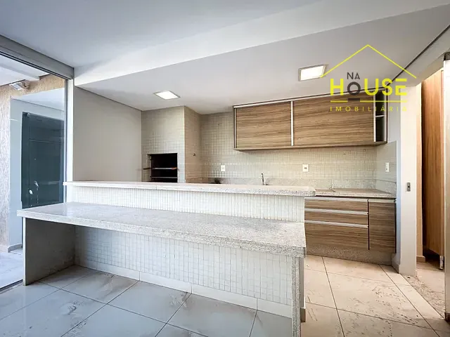 Casa 3 quartos e 3 banheiros, à venda, no bairro Jardim Redentor em São José do Rio Preto