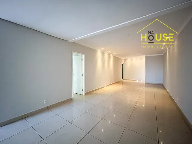 Casa 3 quartos e 3 banheiros, à venda, no bairro Jardim Redentor em São José do Rio Preto