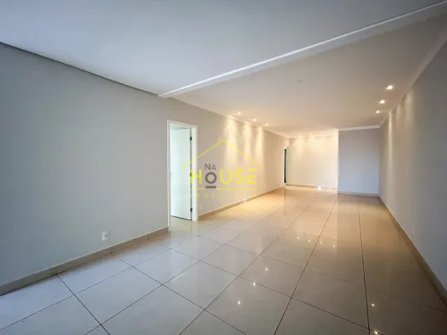Casa 3 quartos e 3 banheiros, à venda, no bairro Jardim Redentor em São José do Rio Preto