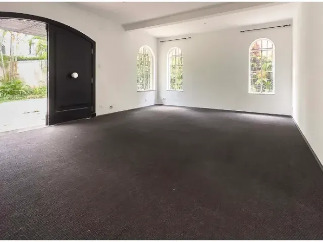 Casa com 400m² 3 quartos e 5 banheiros, à venda ou para alugar, no bairro Jardim Paulista em São Paulo