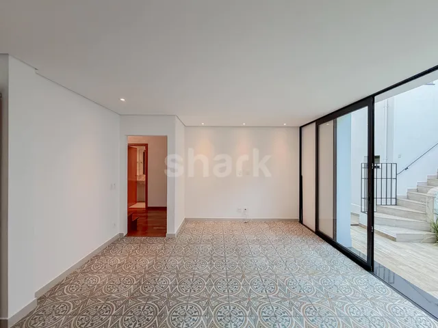 Casa com 305m² 4 quartos e 5 banheiros, para alugar, no bairro Jardim Paulista em São Paulo