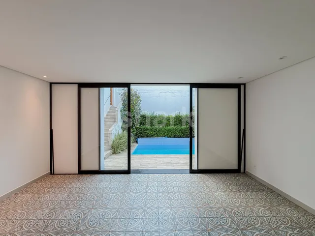 Casa com 305m² 4 quartos e 5 banheiros, para alugar, no bairro Jardim Paulista em São Paulo