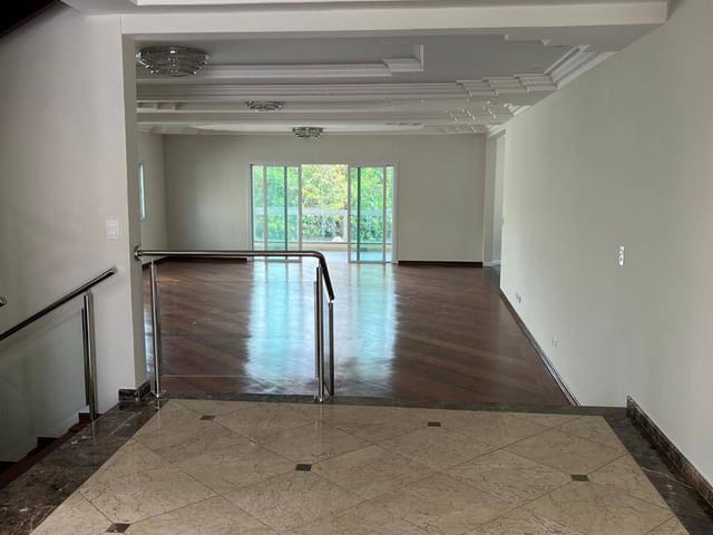 Casa com 765m² 4 quartos e 6 banheiros, à venda, no bairro Alphaville em Santana de Parnaíba