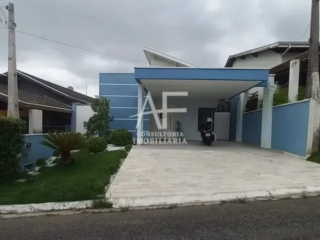 Casa com 250m² 3 quartos e 3 banheiros, à venda, no bairro Jardim Hípica Pinheiro em Taubaté