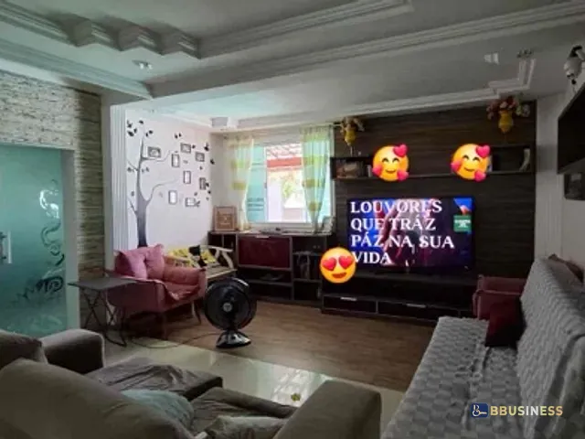 Casa com 350m² 4 quartos e 3 banheiros, à venda, no bairro Parque Penha em Campos dos Goytacazes