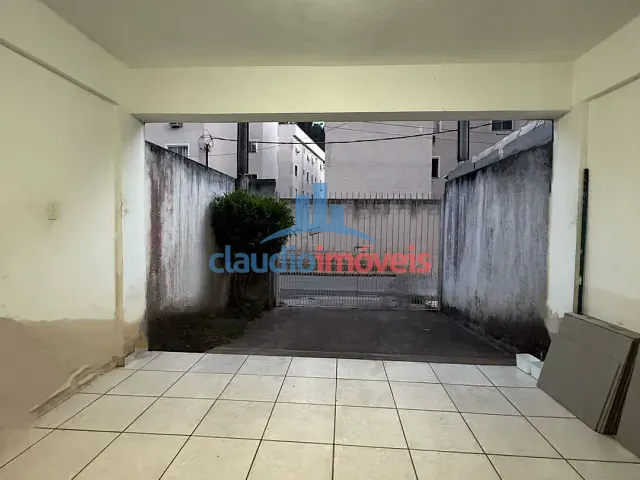 Casa 2 quartos e 2 banheiros, à venda, no bairro Colônia Santo Antônio em Barra Mansa