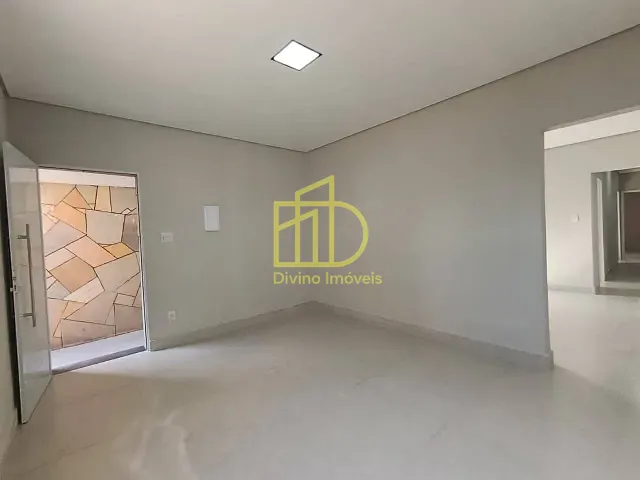 Casa 3 quartos e 2 banheiros, à venda, no bairro Vila Lucy em Sorocaba