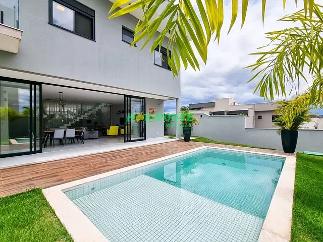 Casa com 451m² 3 quartos e 1 banheiro, à venda, no bairro Urbanova em São José dos Campos