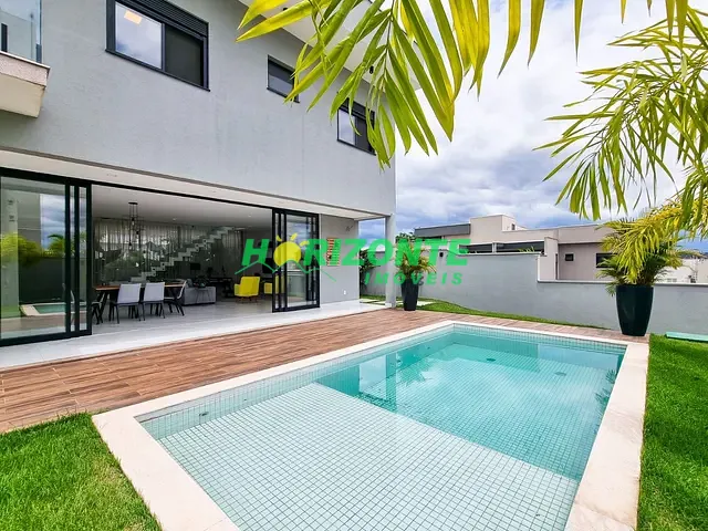 Casa com 451m² 3 quartos e 1 banheiro, à venda, no bairro Urbanova em São José dos Campos