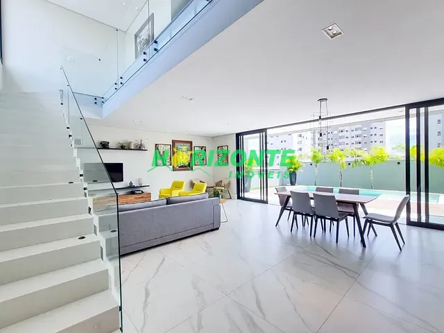 Casa com 451m² 3 quartos e 1 banheiro, à venda, no bairro Urbanova em São José dos Campos