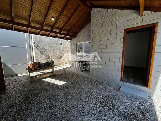 Casa 2 quartos e 1 banheiro, para alugar, no bairro Madri em Palhoça