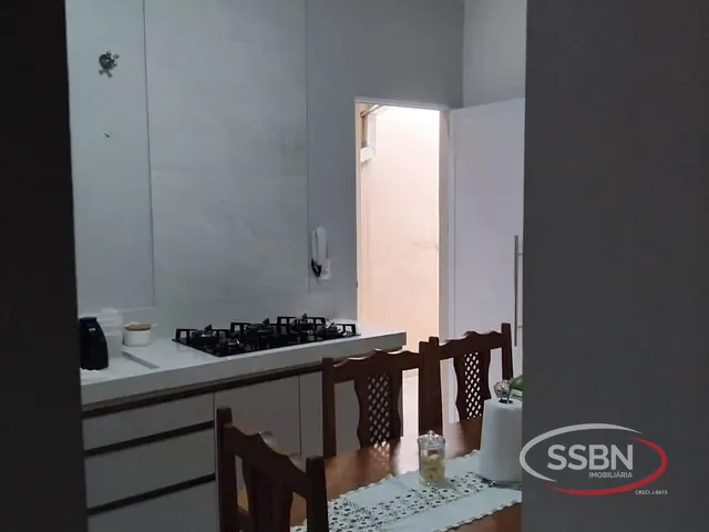 Casa 4 quartos e 3 banheiros, à venda, no bairro Jardim Campos Verdes em Nova Odessa