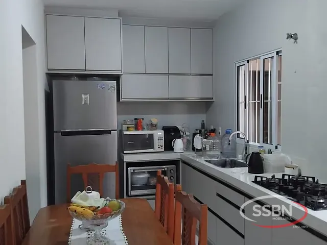 Casa 4 quartos e 3 banheiros, à venda, no bairro Jardim Campos Verdes em Nova Odessa