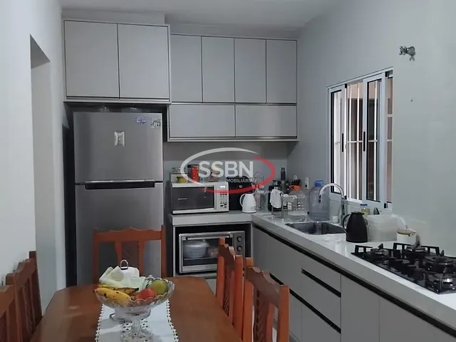 Casa 4 quartos e 3 banheiros, à venda, no bairro Jardim Campos Verdes em Nova Odessa