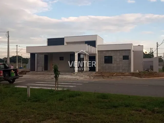 Casa com 318m² 3 quartos e 3 banheiros, à venda, no bairro Loteamento Residencial São Vicente de Paulo em Tremembé