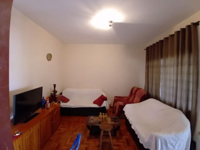 Casa com 250m² 3 quartos e 1 banheiro, à venda, no bairro São Lázaro em São João da Boa Vista