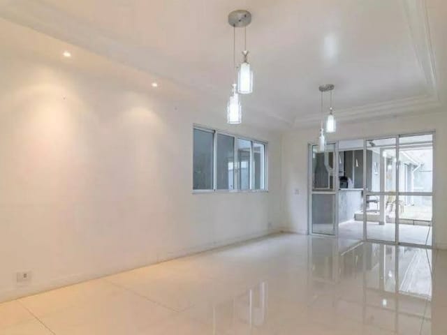 Casa com 360m² 4 quartos e 5 banheiros, à venda ou para alugar, no bairro Alphaville em Santana de Parnaíba
