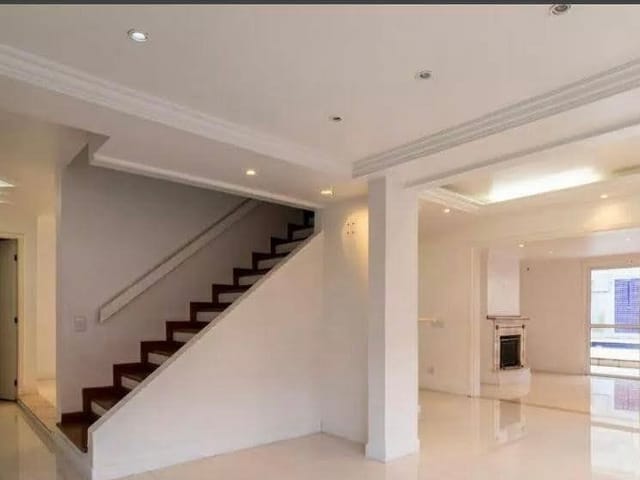 Casa com 360m² 4 quartos e 5 banheiros, à venda ou para alugar, no bairro Alphaville em Santana de Parnaíba