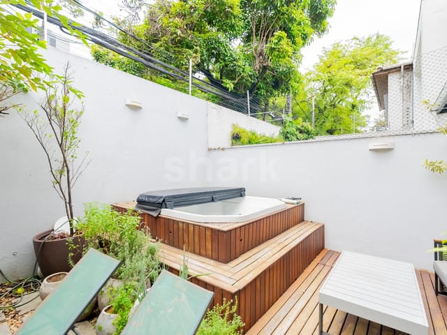 Casa com 274m² 4 quartos e 5 banheiros, à venda, no bairro Brooklin Paulista em São Paulo