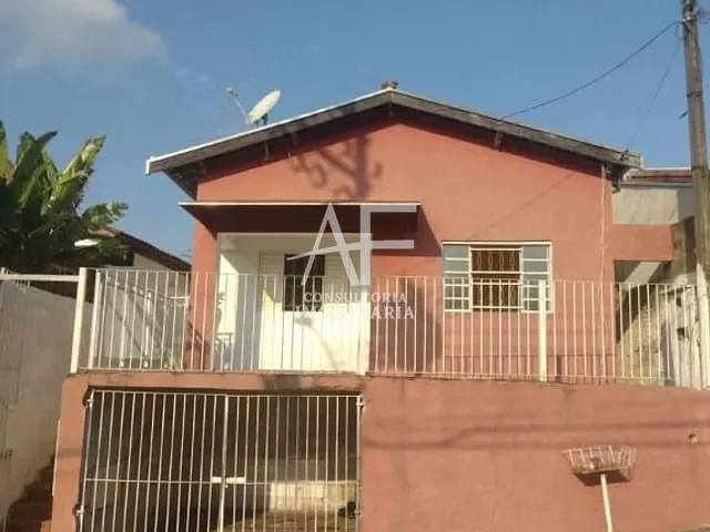 Casa com 200m² 3 quartos e 1 banheiro, à venda, no bairro Campos Elíseos em Taubaté