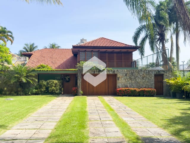 Casa com 1000m² 4 quartos e 6 banheiros, à venda ou para alugar, no bairro Barra da Tijuca em Rio de Janeiro