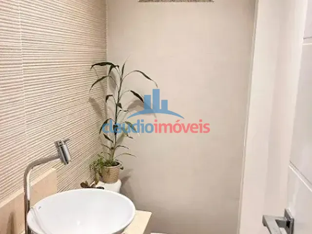 Casa 3 quartos e 4 banheiros, à venda, no bairro Ano Bom em Barra Mansa