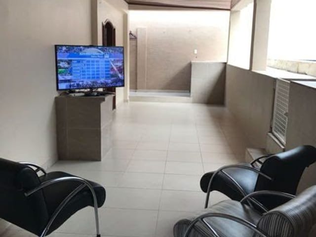 Sobrado com 191m² 3 quartos e 4 banheiros, à venda, no bairro Jardim Tropical em Cuiabá
