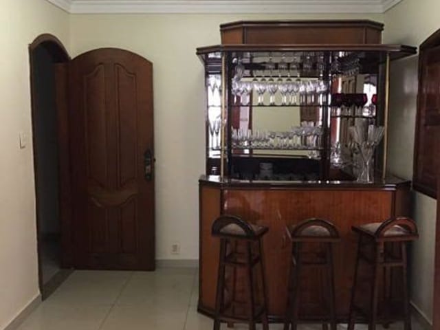 Sobrado com 191m² 3 quartos e 4 banheiros, à venda, no bairro Jardim Tropical em Cuiabá