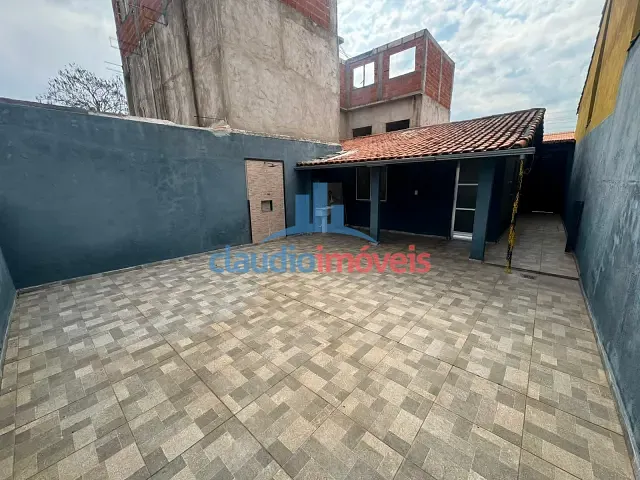 Casa 2 quartos e 1 banheiro, para alugar, no bairro Casa de Pedra em Volta Redonda