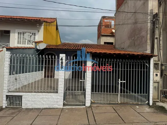 Casa 2 quartos e 1 banheiro, para alugar, no bairro Casa de Pedra em Volta Redonda