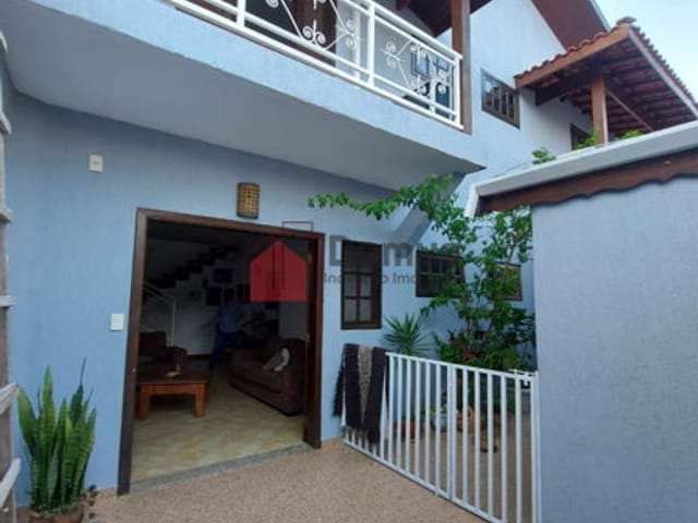 Casa com 258m², à venda, no bairro Centro em Tremembé