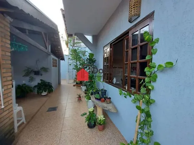 Casa com 258m², à venda, no bairro Centro em Tremembé