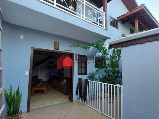 Casa com 258m², à venda, no bairro Centro em Tremembé