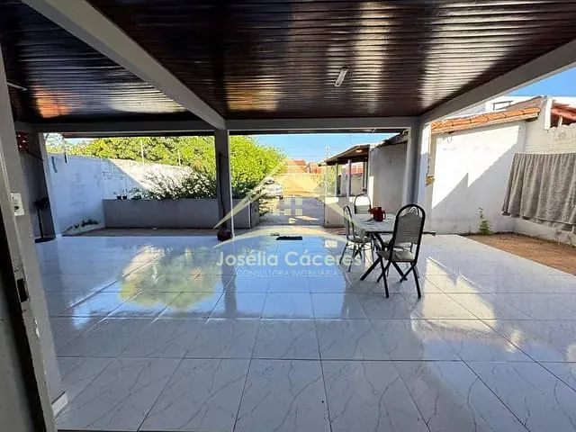 Casa 3 quartos e 2 banheiros, à venda, no bairro Cristo Rei em Várzea Grande