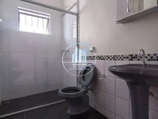 Casa com 130m² 2 quartos e 1 banheiro, para alugar, no bairro Centro em Pouso Alegre