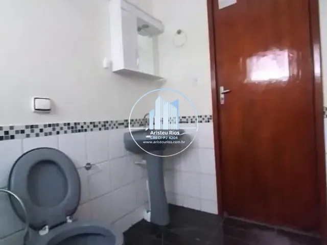 Casa com 130m² 2 quartos e 1 banheiro, para alugar, no bairro Centro em Pouso Alegre