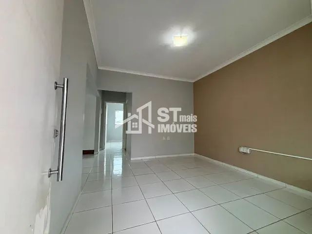 Casa com 200m² 2 quartos e 1 banheiro, à venda, no bairro Jardim Ipê em Andradas