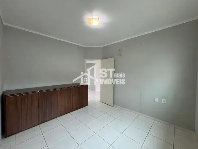 Casa com 200m² 2 quartos e 1 banheiro, à venda, no bairro Jardim Ipê em Andradas