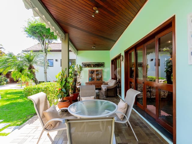 Casa com 741m² 4 quartos e 5 banheiros, à venda, no bairro Alphaville em Santana de Parnaíba