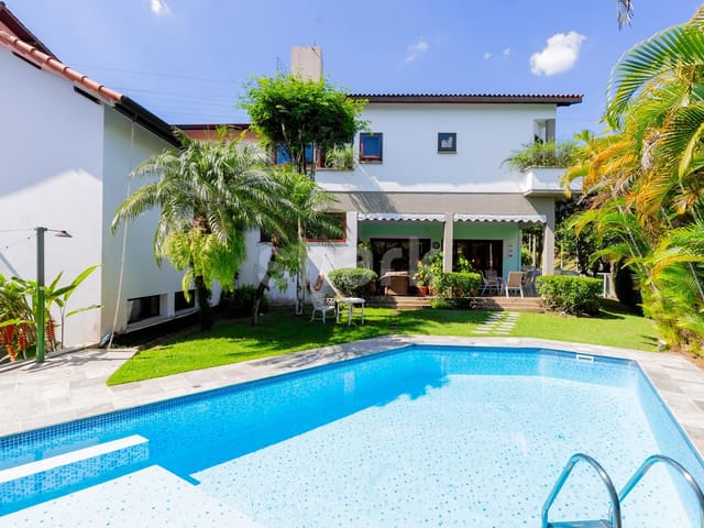 Casa com 741m² 4 quartos e 5 banheiros, à venda, no bairro Alphaville em Santana de Parnaíba