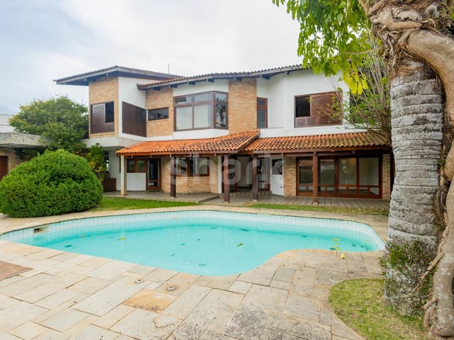 Casa com 850m² 3 quartos e 7 banheiros, à venda ou para alugar, no bairro Alphaville em Santana de Parnaíba