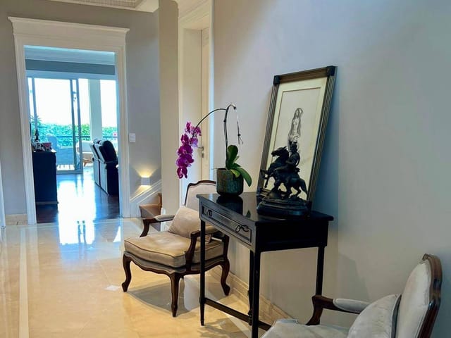 Casa com 420m² 4 quartos e 7 banheiros, para alugar, no bairro Alphaville em Santana de Parnaíba