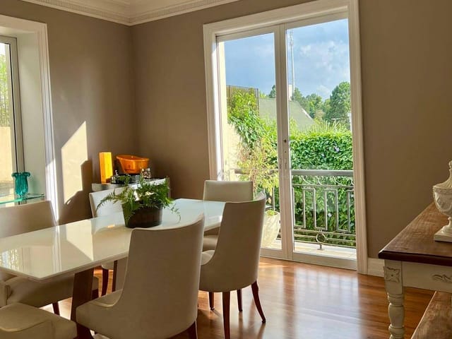 Casa com 420m² 4 quartos e 7 banheiros, para alugar, no bairro Alphaville em Santana de Parnaíba